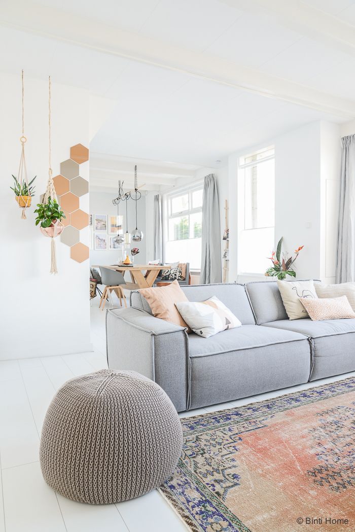 ♡ Grey and pink living room