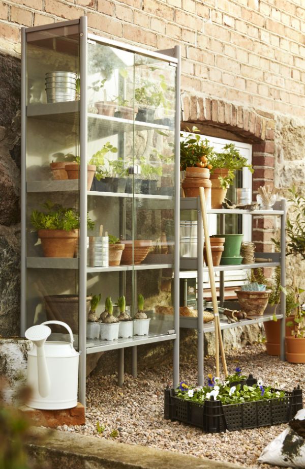 Find outdoor space you never thought you had with HINDO outdoor storage family. Durable enough to handle even the rainiest summer, HINDO lets you store anything from flower pots to gardening tools while keeping your outdoors looking beautiful.