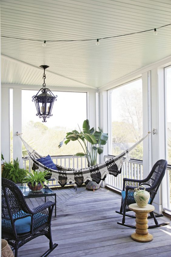 Trend Alert: Dramatically Dark & Delicious Outdoor Spaces | Apartment Therapy: 