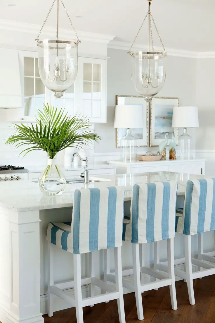 Island with sink and great beach decor :) Verandah House Interiors featured in Queensland Homes