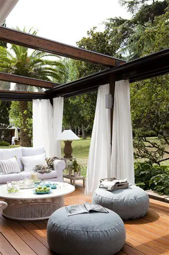 Beautiful backyard lounge