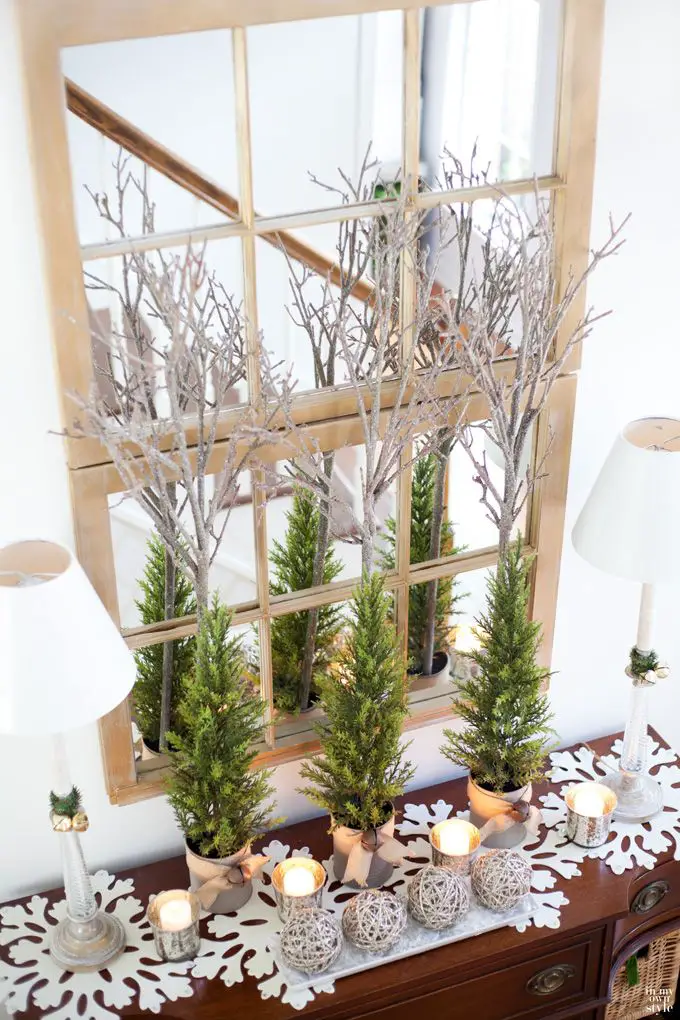 Christmas decorating ideas for foyers and entryways. #pier1love #sharingpier1: 
