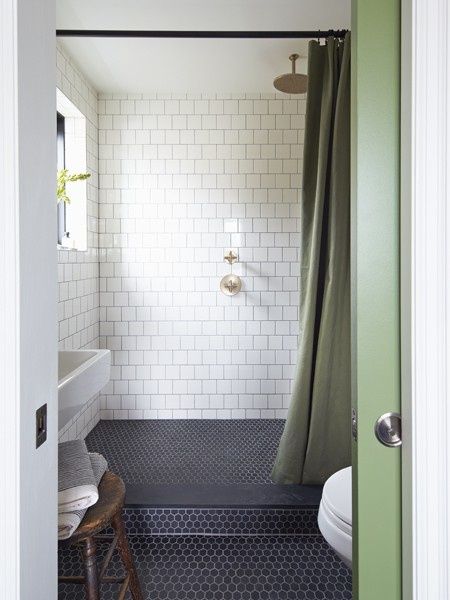 interior+design+inspiration+idea+decor+decorating+bathroom+bath+hexagon+black+white+subway+tile+chic+modern+glam+luxury+shower.jpg 450×600 pixels