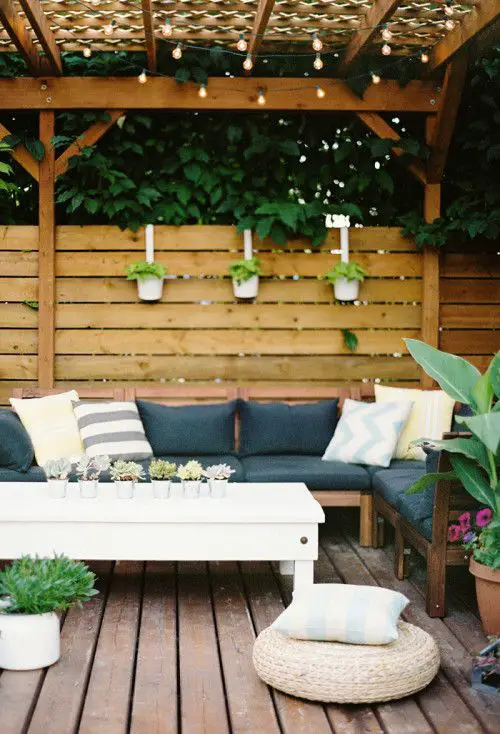 How gorgeous is this outdoor space?! I love this so much. I can't wait to design our deck ... It will be so fun to pick out outdoor furniture.