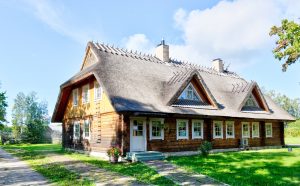 Cottage as one of the types of houses in the UK