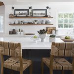 Island table with chairs in the kitchen