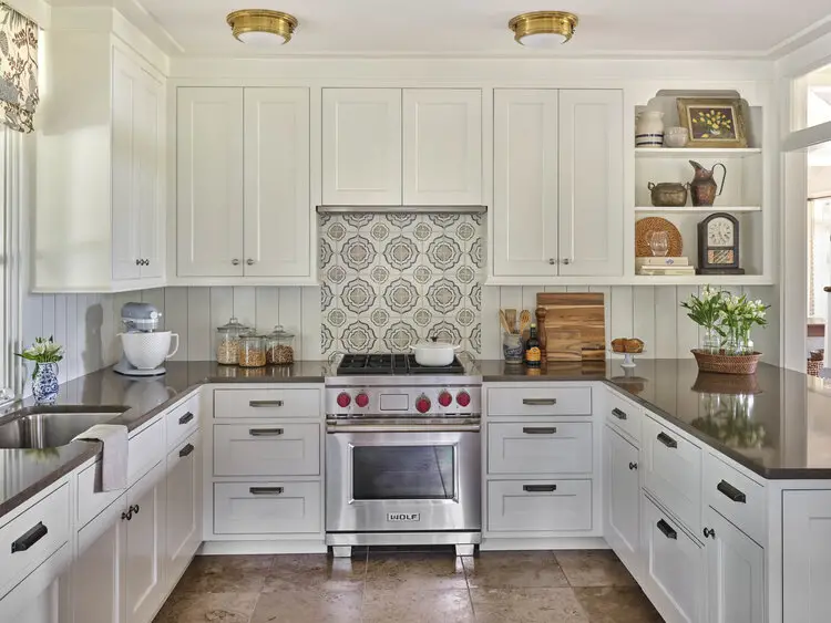 Kitchen cabinet and island